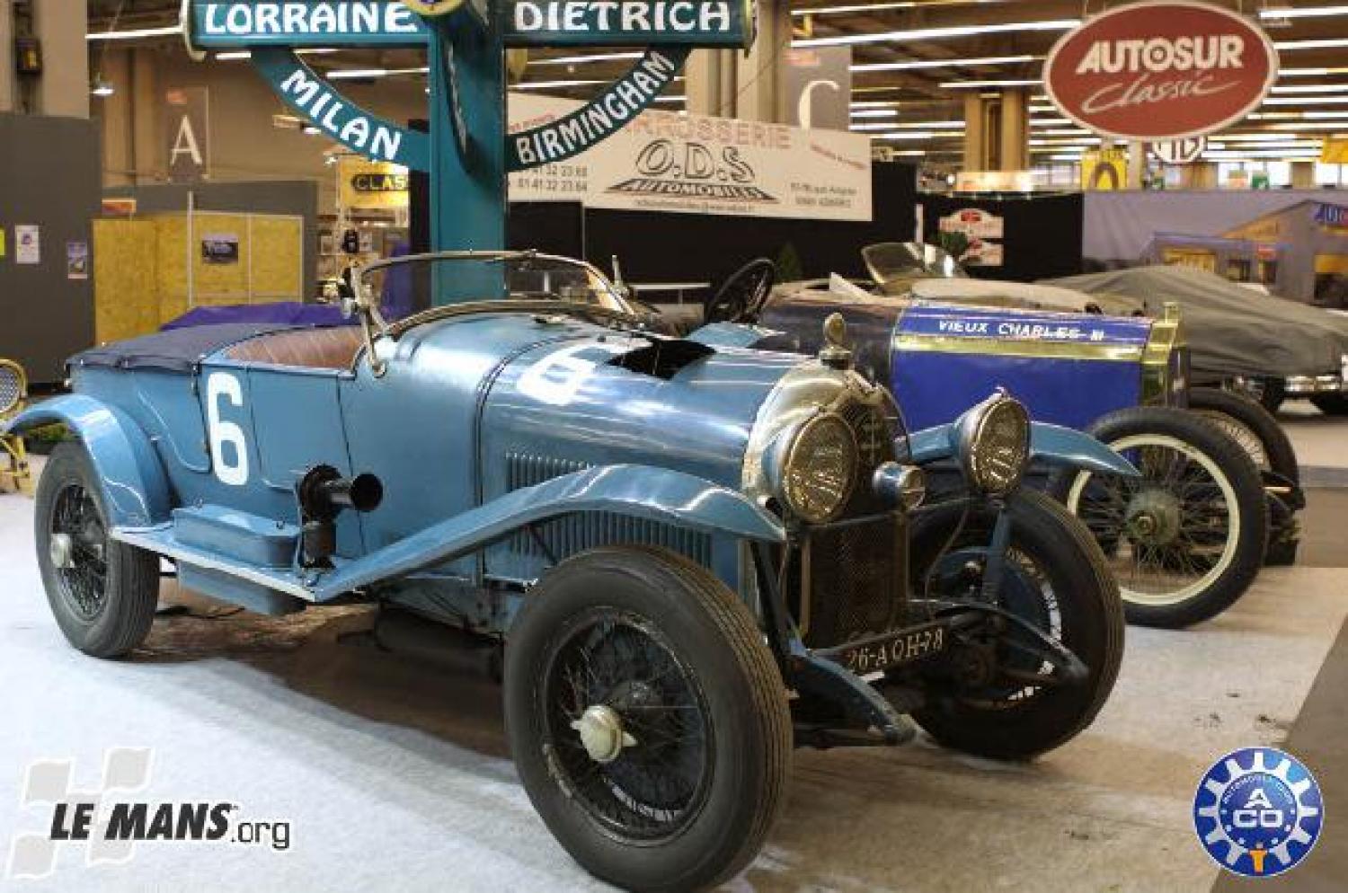Les Véhicules d’Epoque saluent Le Mans