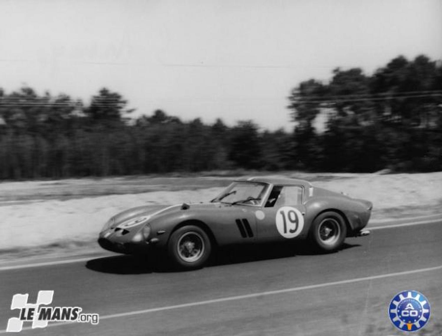 Ferrari, une passion à lire