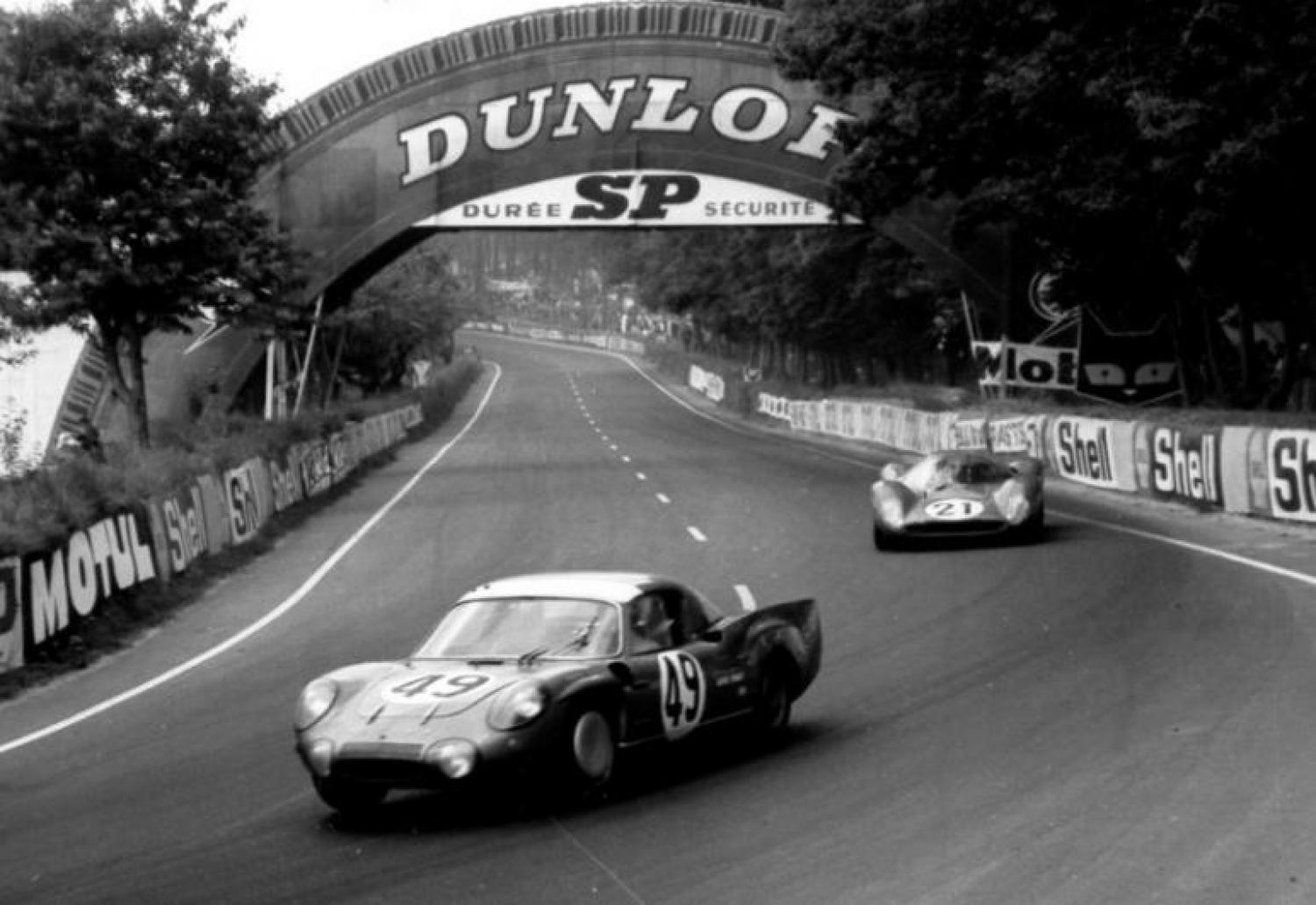 Alpine 1963-1978 : les 24 Heures en bleu, jaune et noir