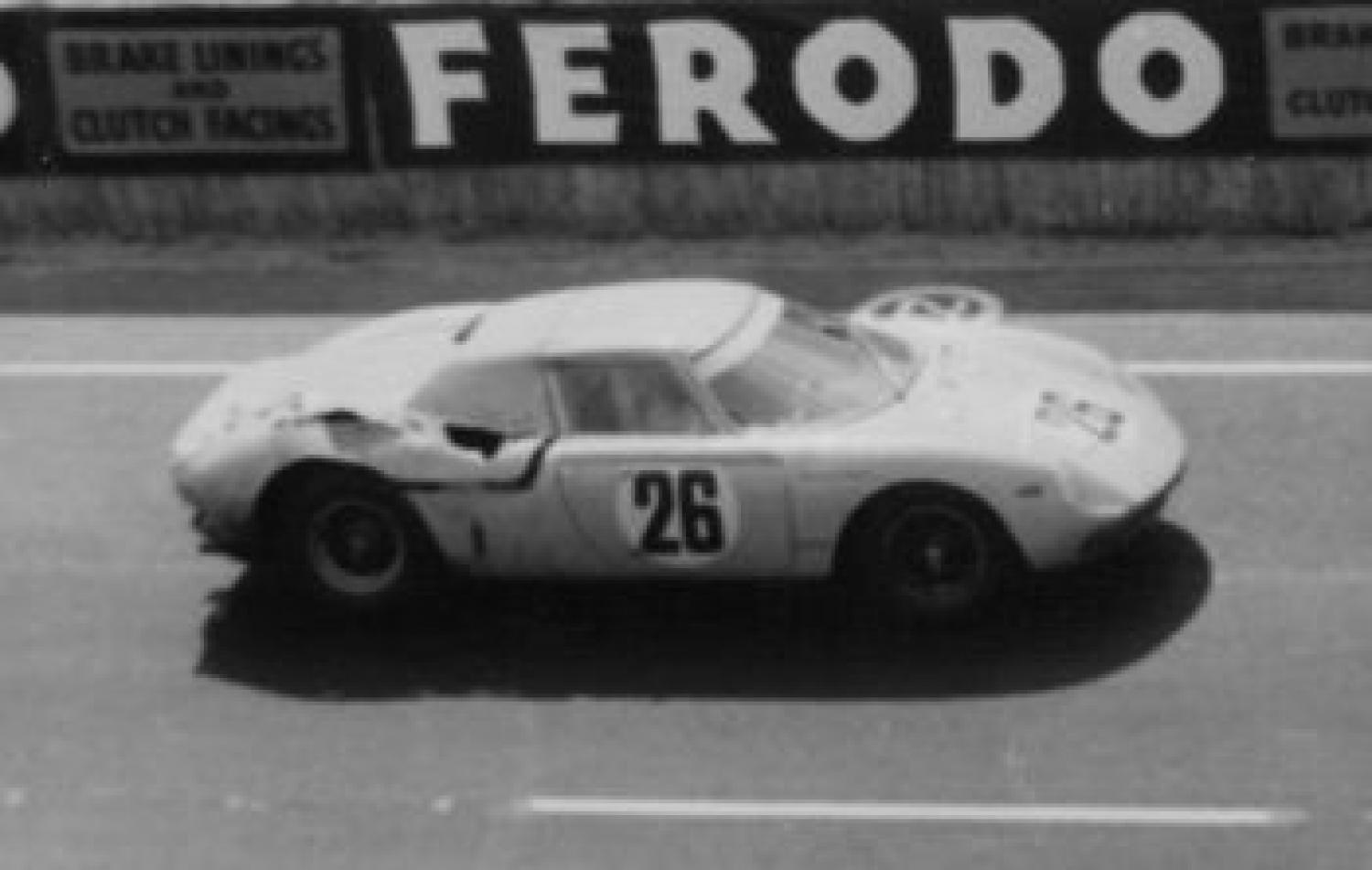 24 Hours of Le Mans 1965 - The Ferraris wrangle for the top spot