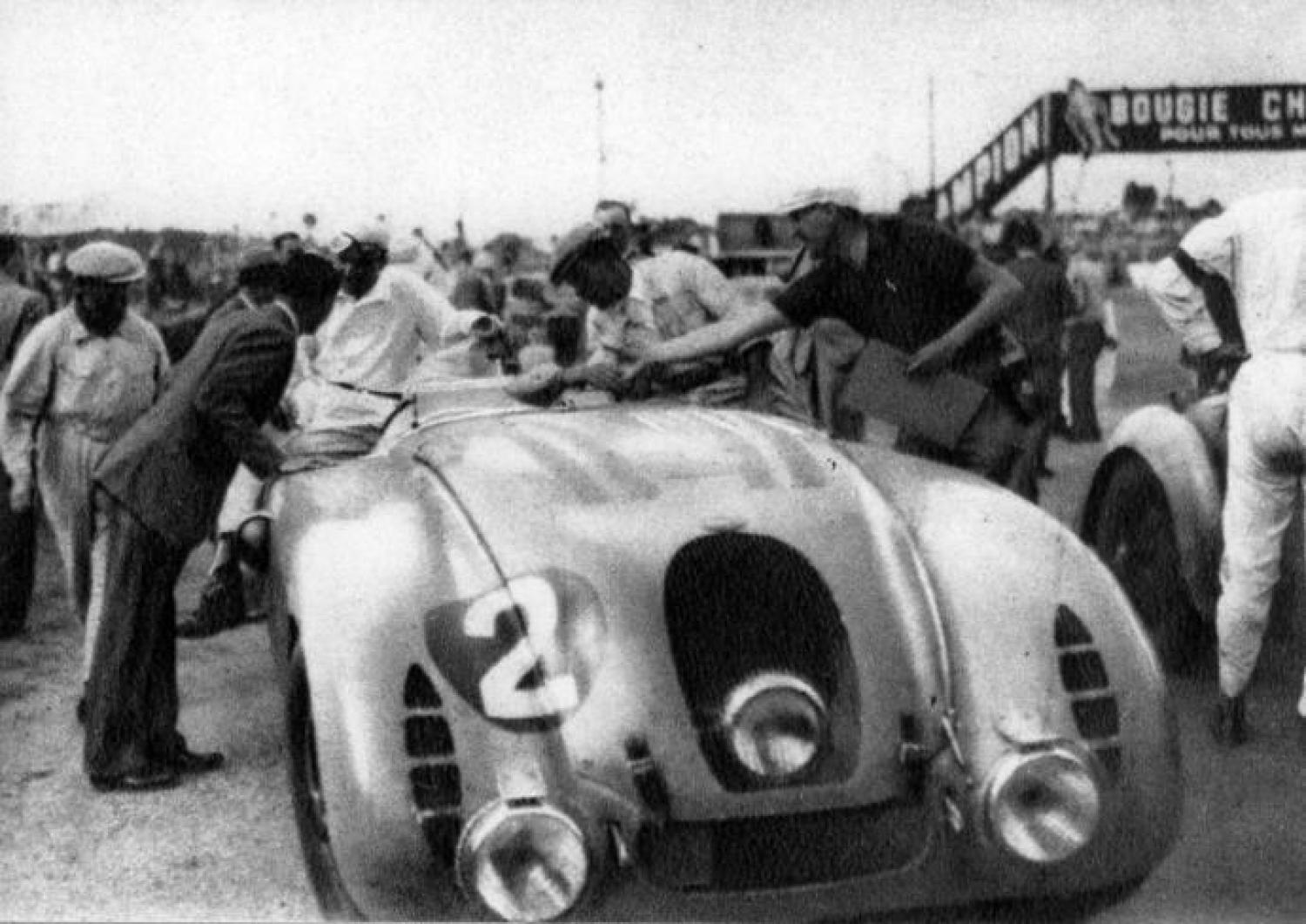 Robert Benoist, pilote et patriote