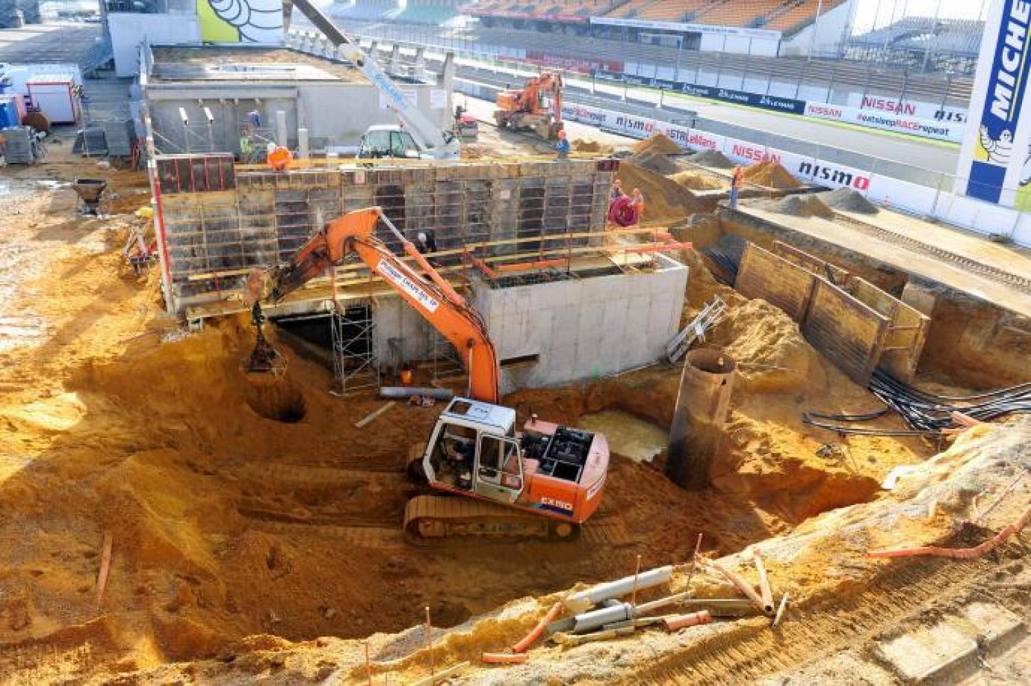 24 Hours of Le Mans - The new garages are taking shape