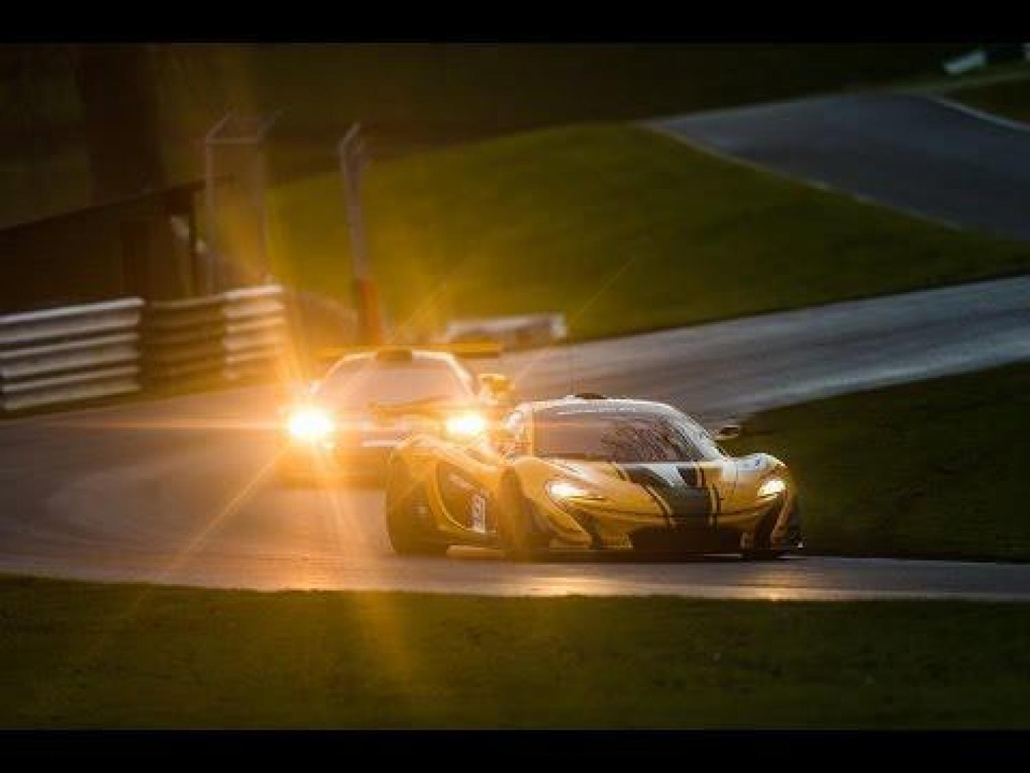 24 Hours of LeMans - The McLaren P1 GTR meets the legendary F1 GTR (video)