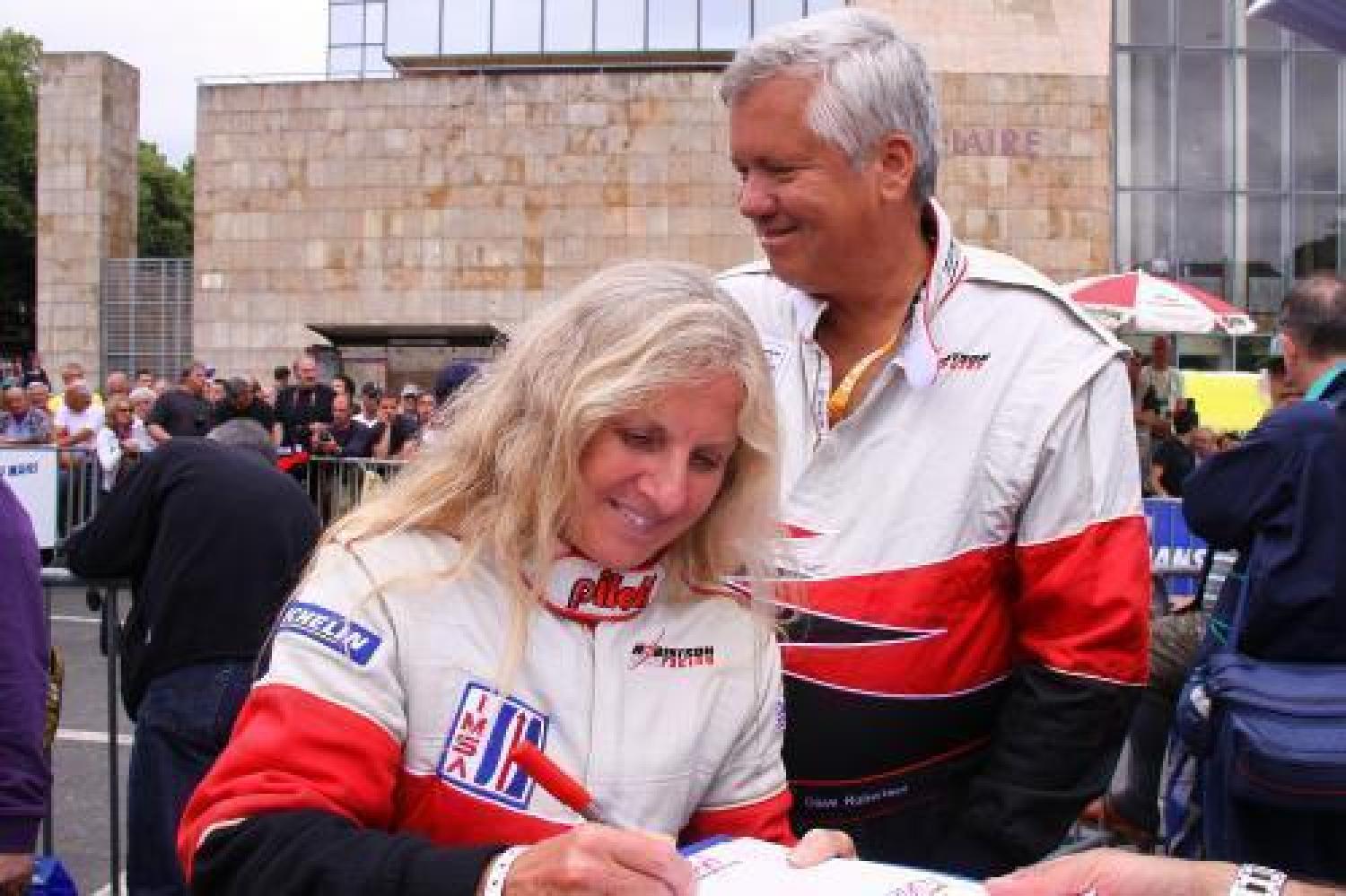 24 Hours of Le Mans - 2010-2011: the Ford GT with a woman's touch