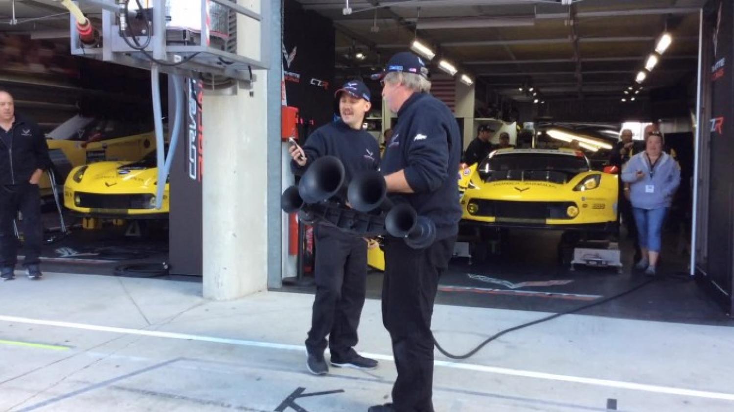 A midi chez Corvette Racing, c'est "lunch time" !