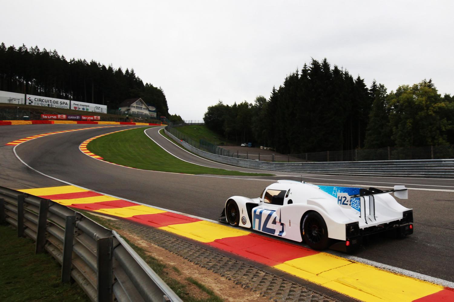 Mission H24 - A world first for the ACO and Green GT: hydrogen-powered racing car on track