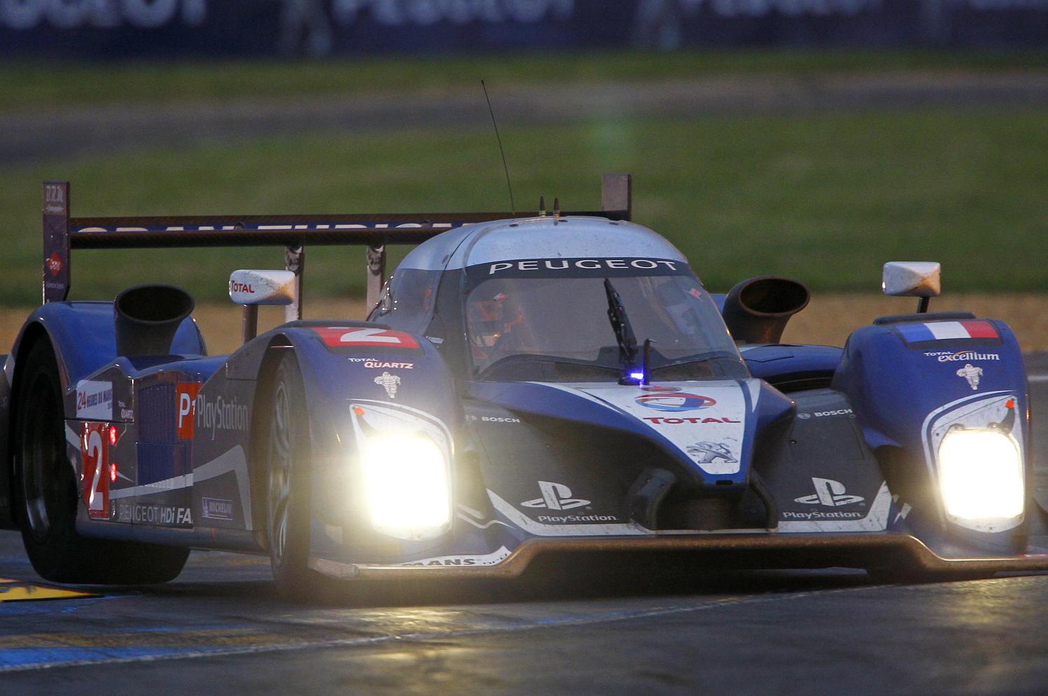 24 Hours of Le Mans – Carlos Tavares at the wheel of a Peugeot 908