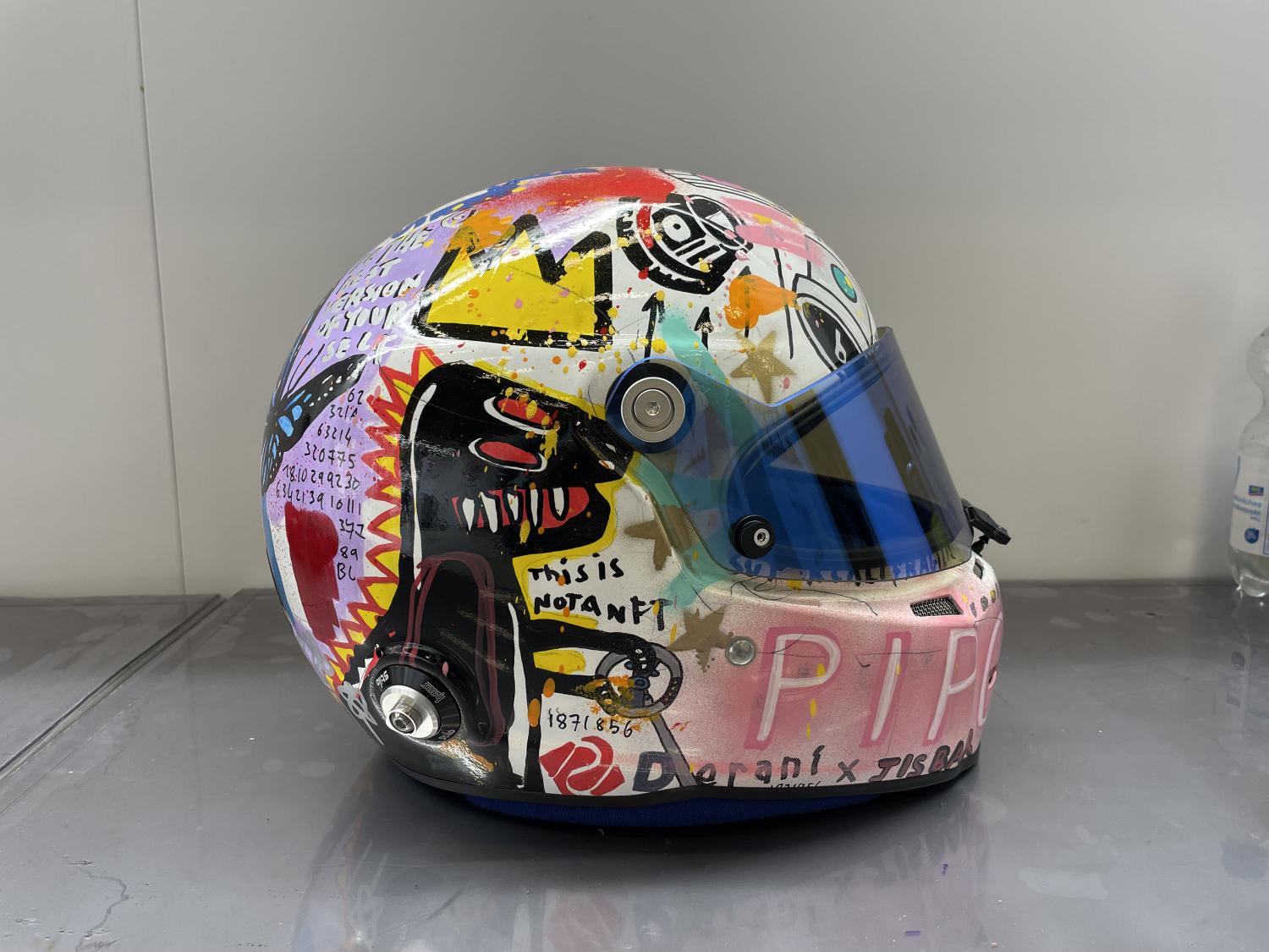 24 Heures du Mans –Pipo Derani et Jisbar, un casque unique pour la bonne cause