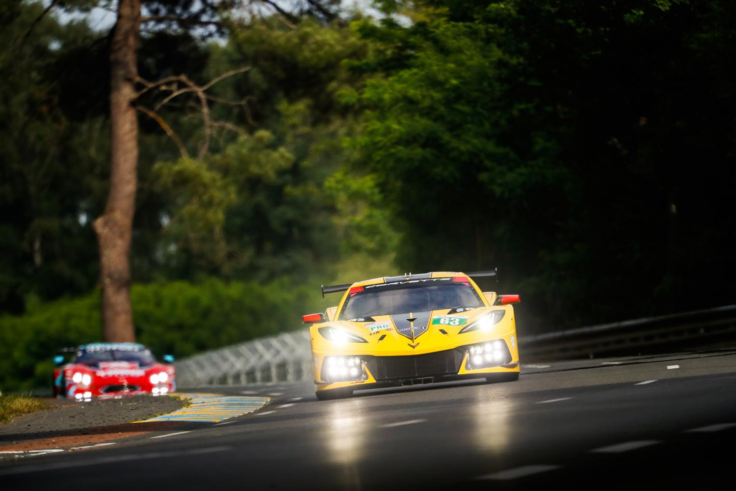 24 Heures du Mans : une Chevrolet Corvette C8.R au départ de l’édition du Centenaire