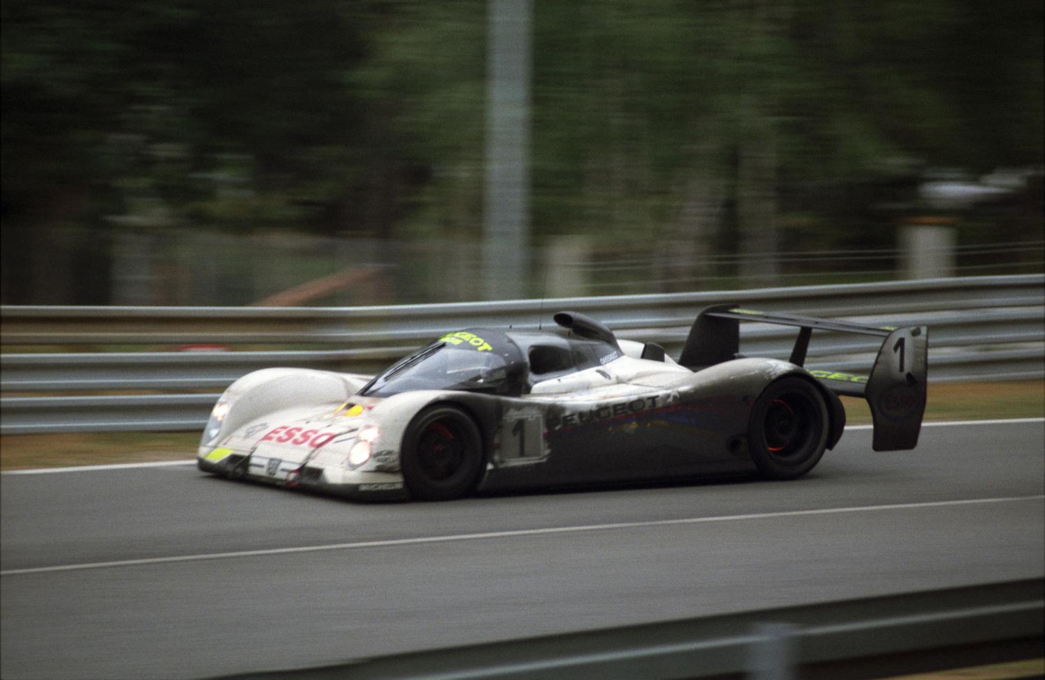 Peugeot VS Toyota, entre chronos de Formule 1 et bruit d’enfer