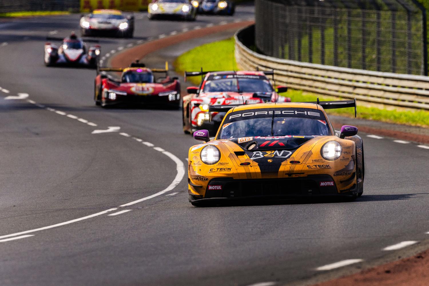 Une victoire historique pour Manthey EMA et Porsche en LMGT3