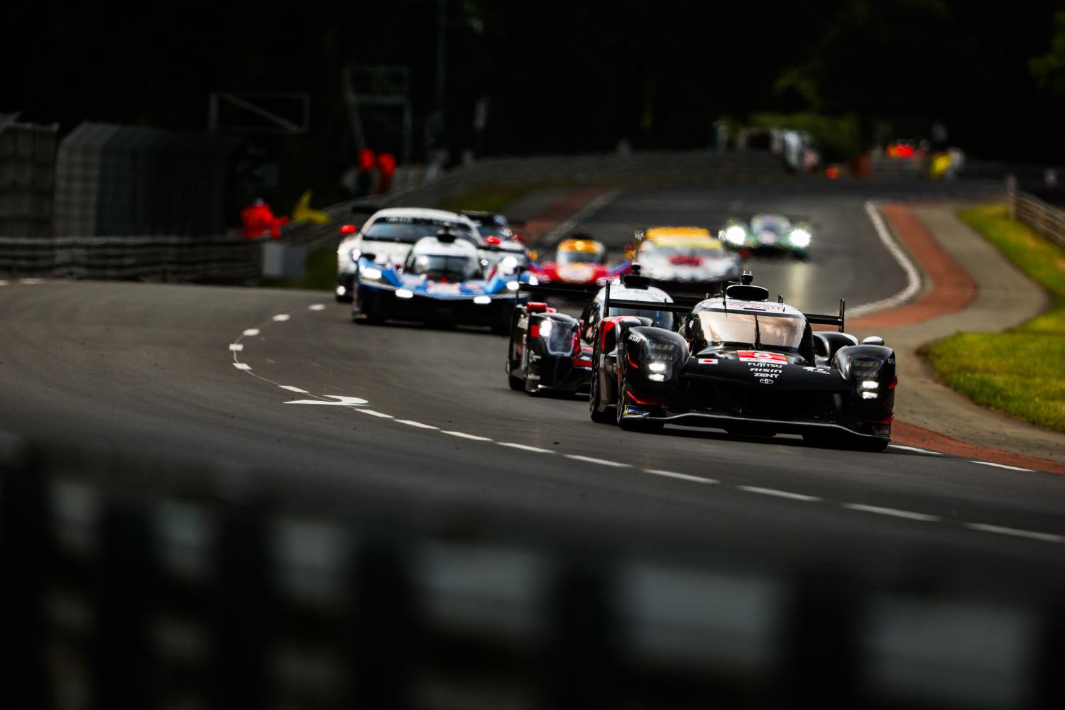 Toyota up the pace during red flag filled Le Mans Test session
