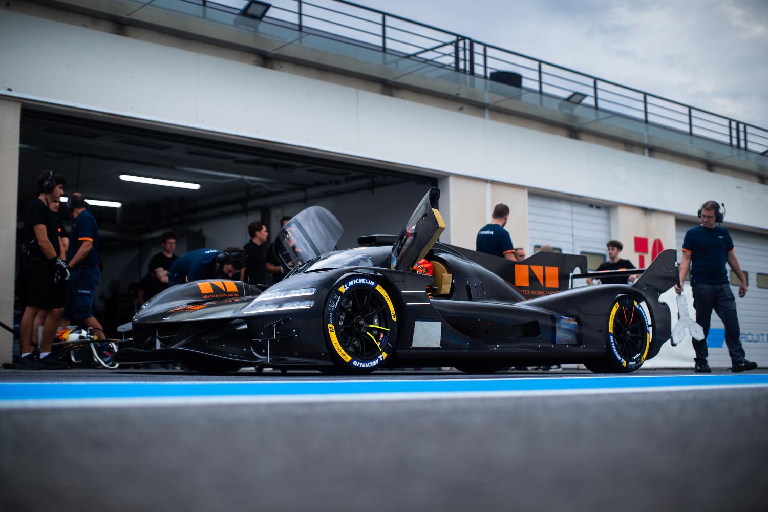 Anatomie d’un premier test : comment une Hypercar prend-elle vie sur circuit avec Genesis
