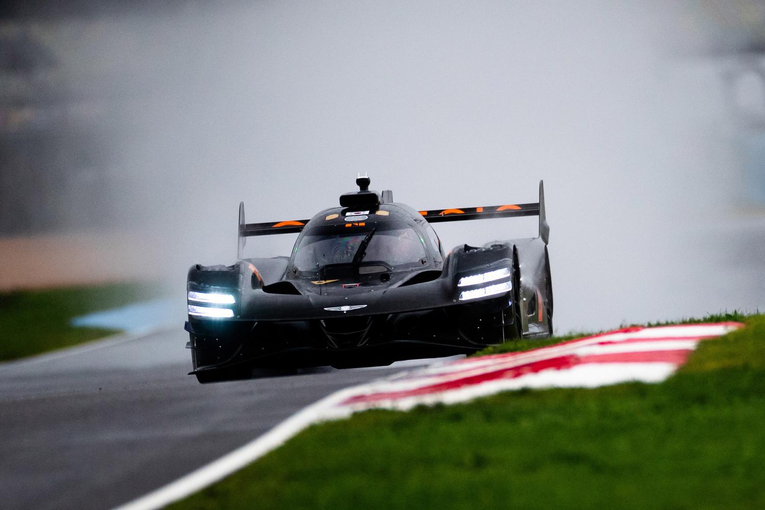 Genesis affine le potentiel de sa GMR-001 Hypercar dans toutes les conditions