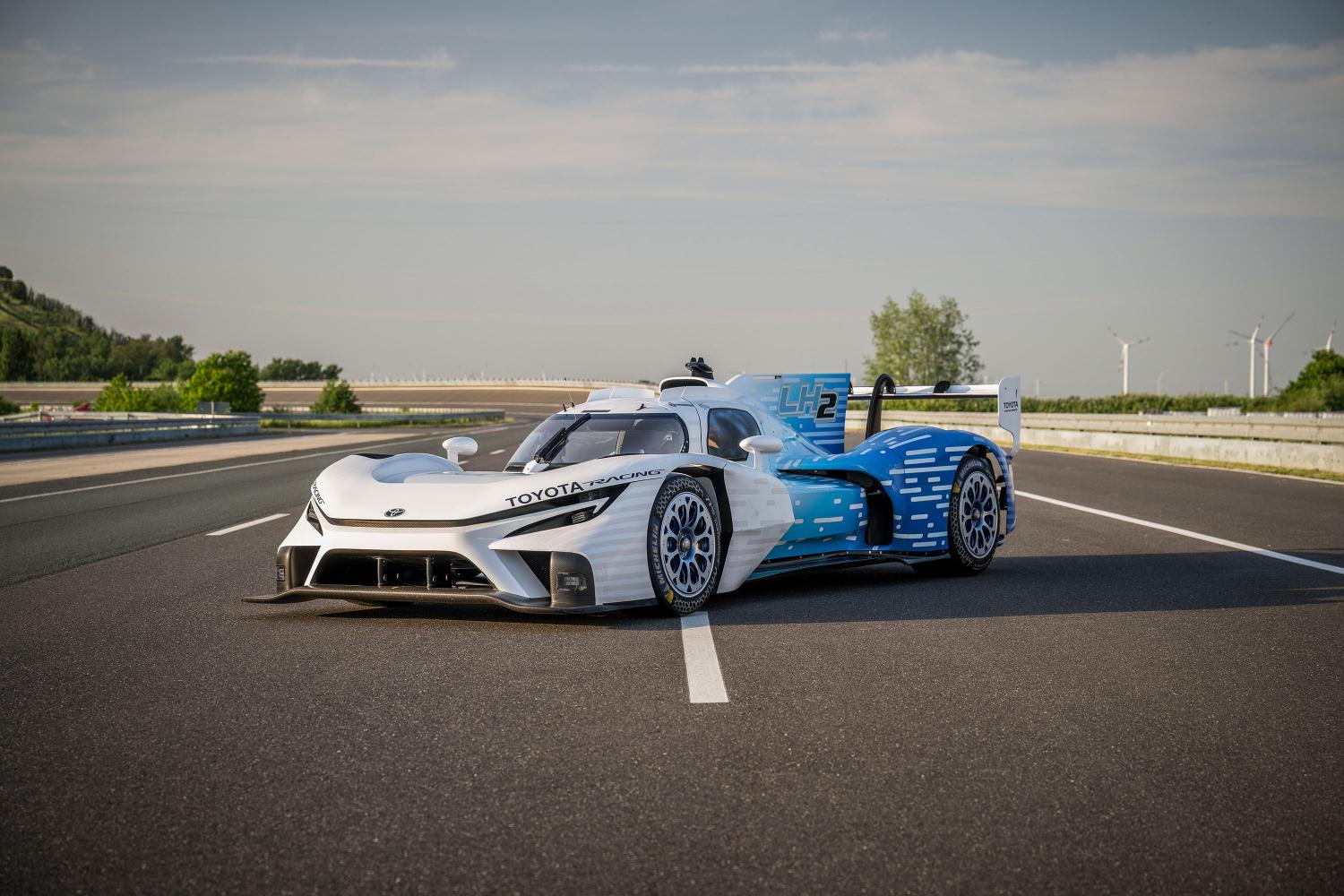 A first on the track with the Toyota TR LH2 Racing Prototype!