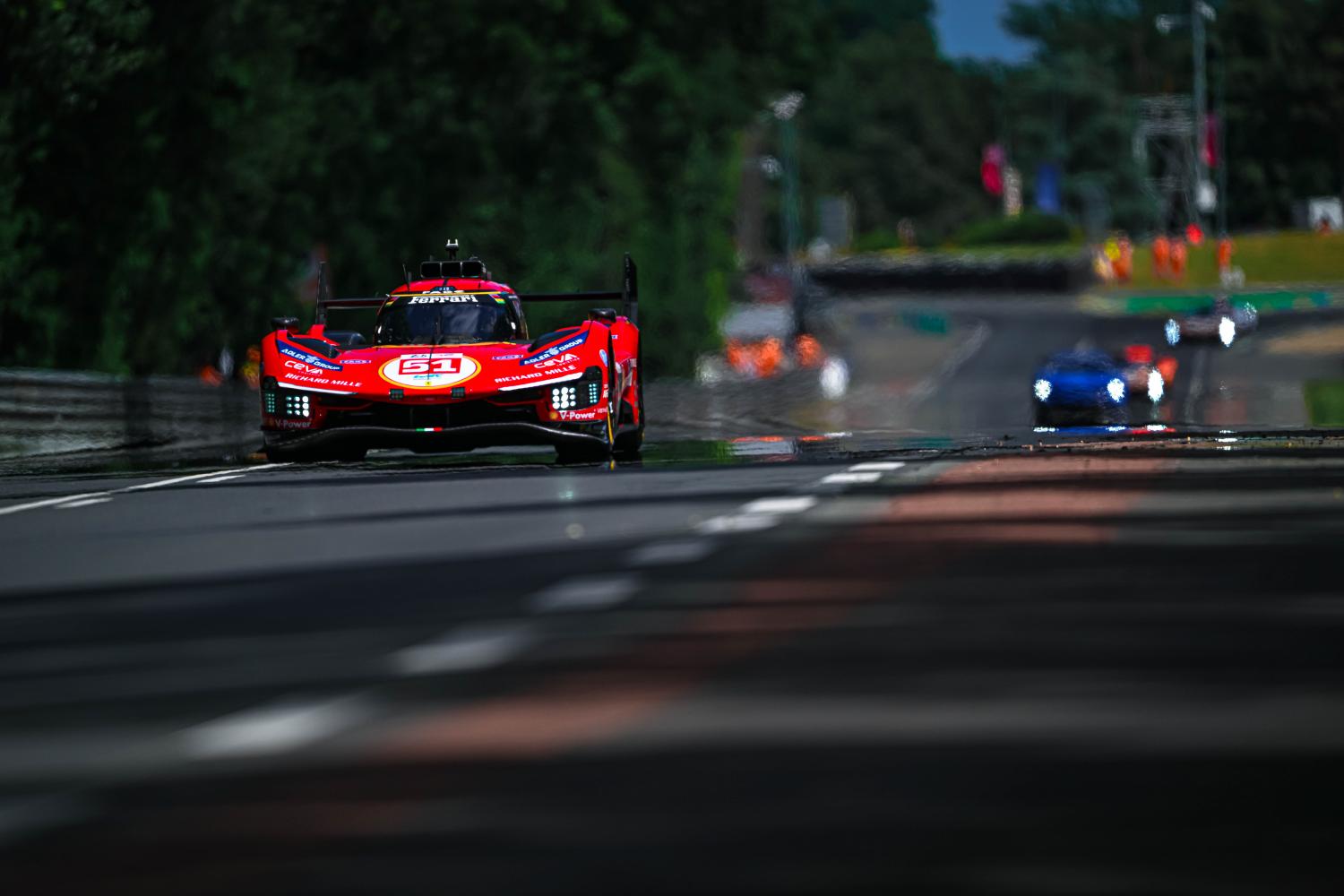 Ferrari-AF Corse meilleur temps du warm-up des 24 Heures du Mans 2026