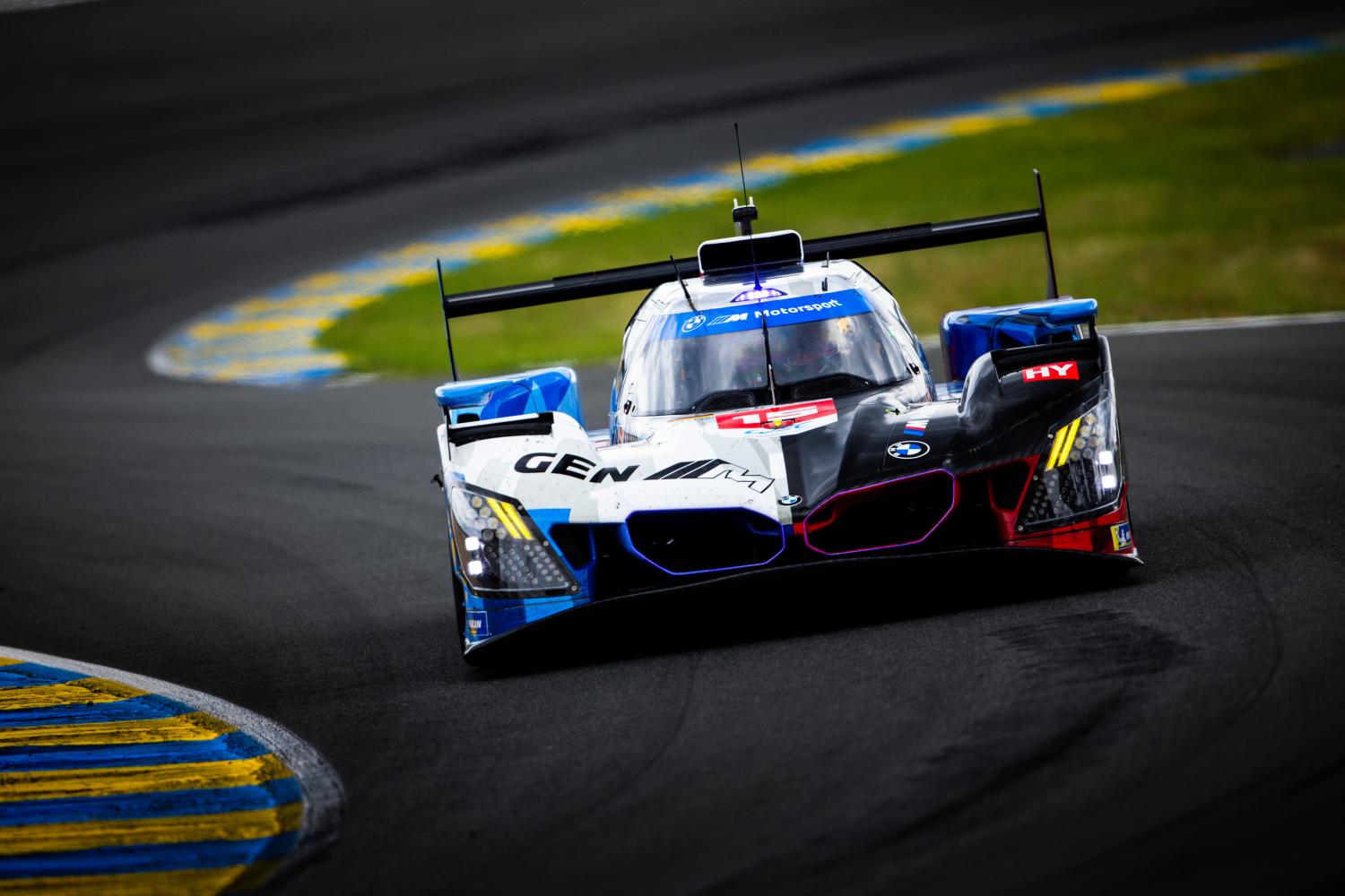 BMW affiche ses intentions lors des troisièmes essais libres des 24 Heures du Mans 2026