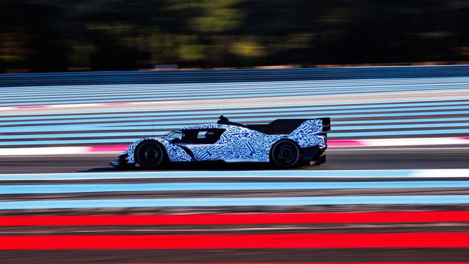 Ford dévoile les premières images de son Hypercar en piste