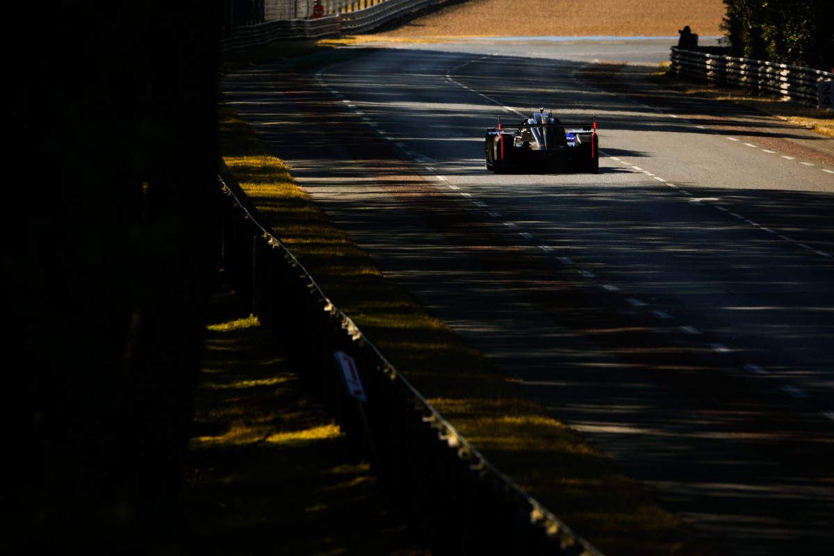 At Le Mans the impression of speed is heightened by the vegetation on the roadside between Mulsanne Corner and Indianapolis.