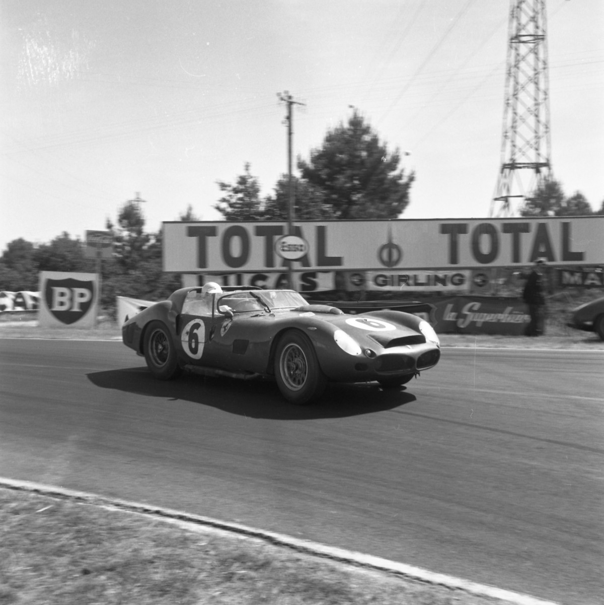 Ferrari gave its dream duo the 330TRI/LM Spyder fielded for a stunning win. It was Ferrari's last sports car fitted with a front engine.
