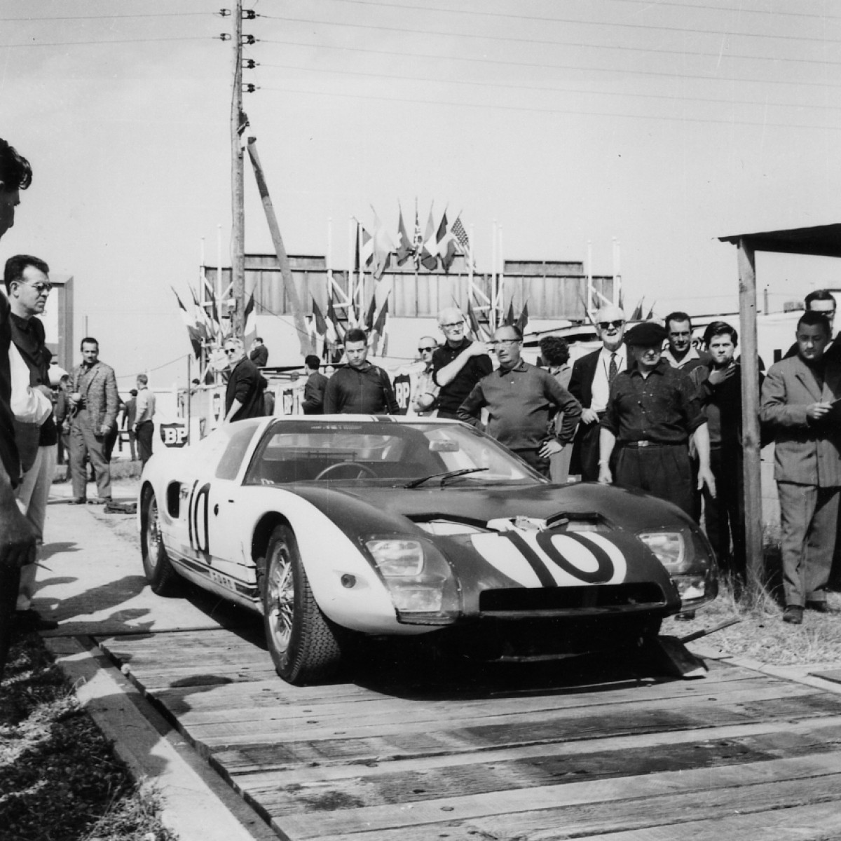 The gearbox let down Phil Hill in 1965, just as it had in 1964.