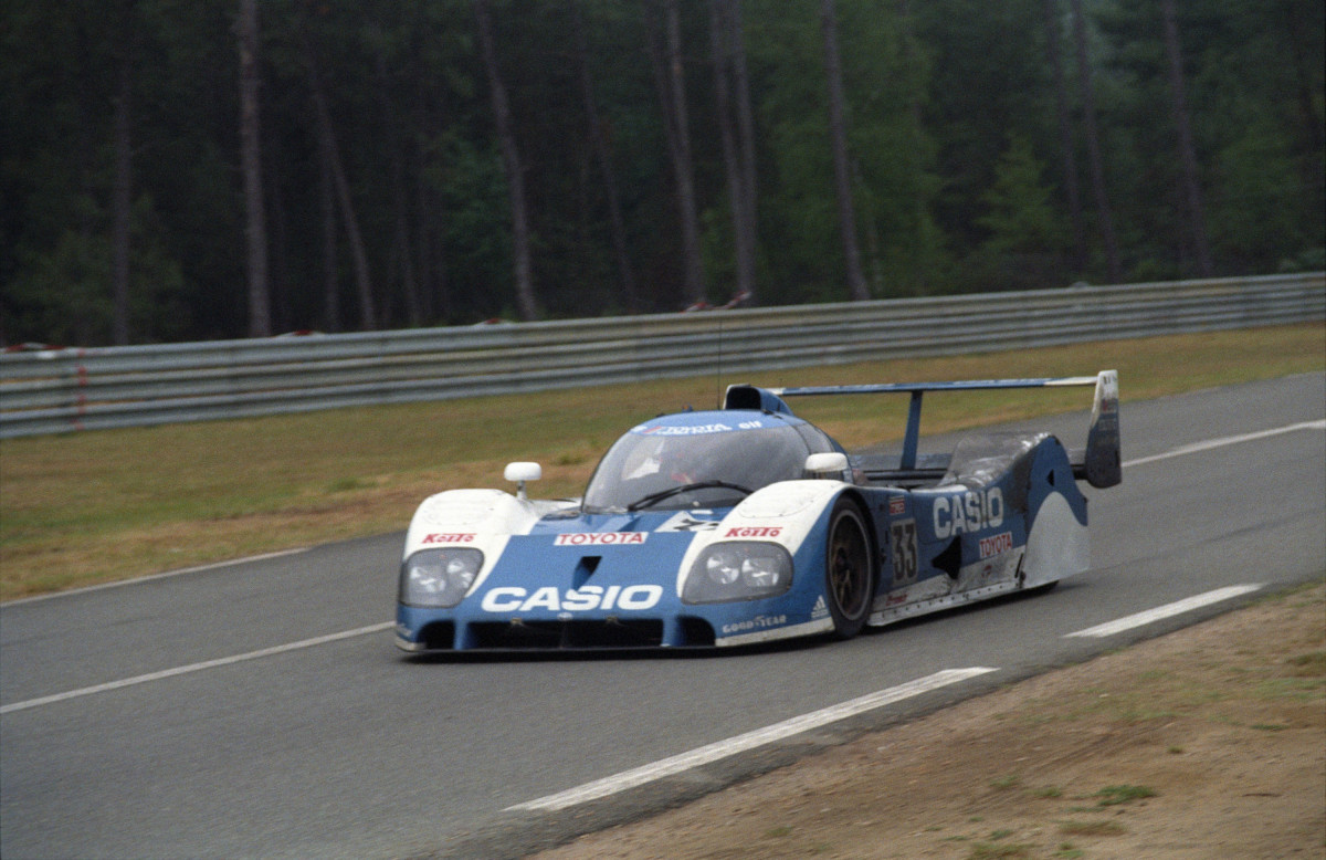 Toyota n'a pas démérité. La TS010 #33 pilotée par Masanori Sekiya, Kenny Acheson et Pierre-Henri Raphanel échoue à six tours.