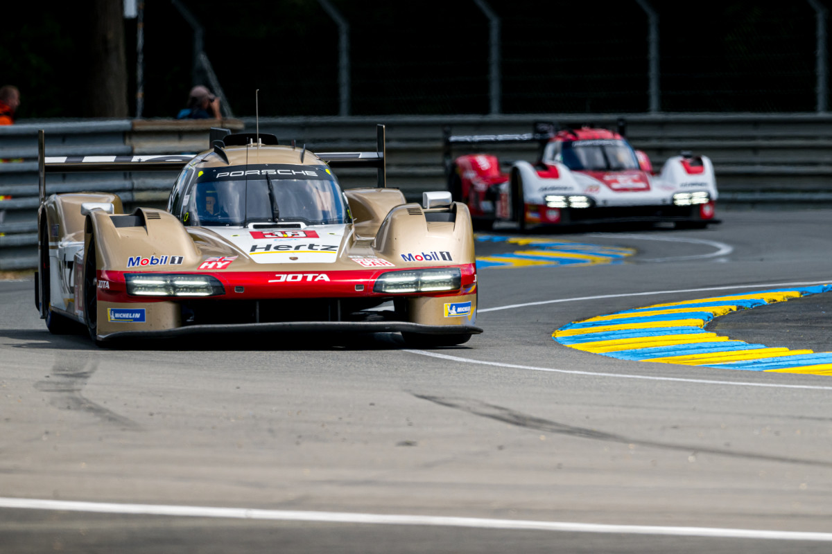 The Porsche armada includes both official cars and private entrants like Hertz Team JOTA's two 963.