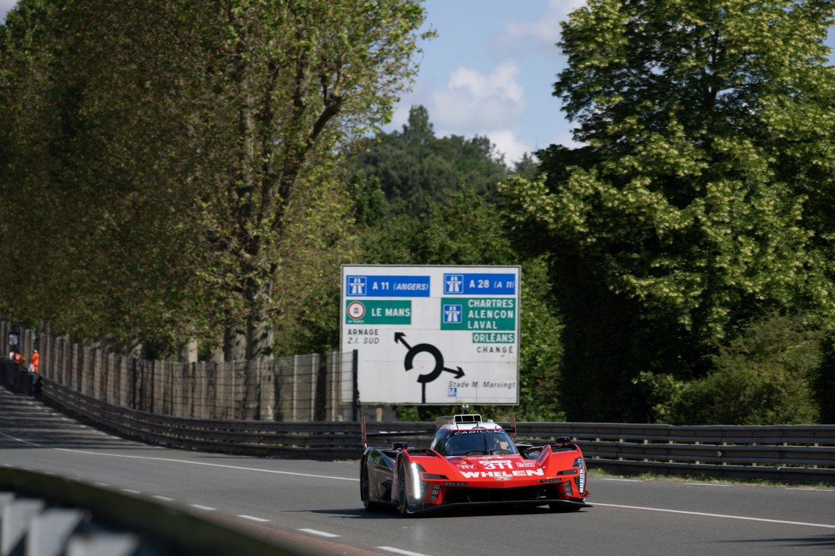 The red #311 will also be driven by Jack Aitken, absent on Test Day due to the DTM. He took the start in an F1 Grand Prix with Williams in 2020 as a replacement for George Russell.