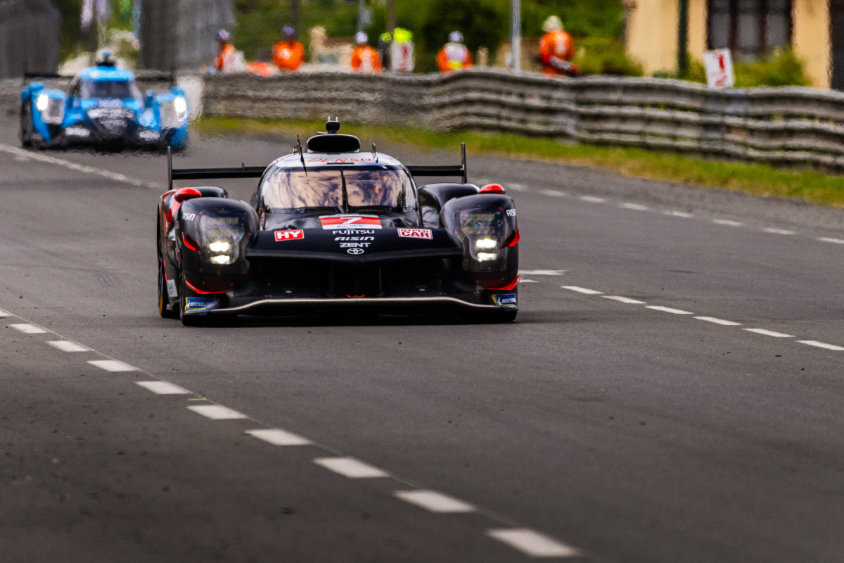 Nyck de Vries was first to show pace in the #7 Toyota GR010-Hybrid.