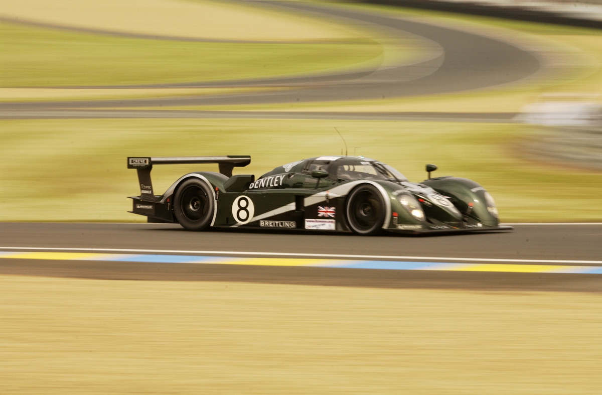 The Bentley Speed 8 was modelled after the Audi R8.
