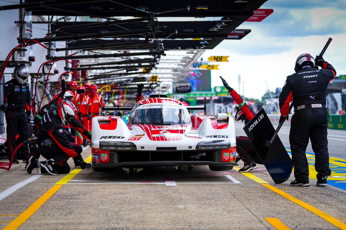 Having won the last two Daytona 24 Hours and this year’s 12 Hours of Sebring, the 963s are chasing a Le Mans win, to add to those of the 919 Hybrid, the 962 and 917.
