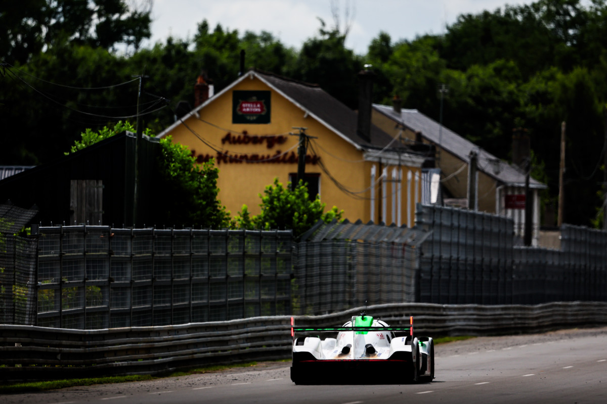 The Auberge des Hunaudières on the Mulsanne Straight is located where drivers often hit their top speed.