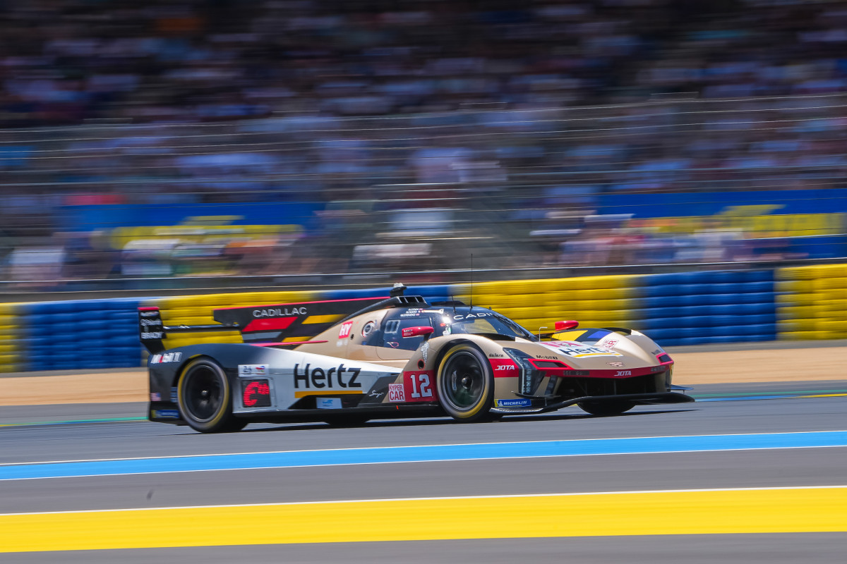 Alex Lynn marque déjà l'esprit de ses concurrents en positionnant sa Cadillac devant. La bataille avec Porsche et Ferrari, notamment, promet d'être belle en Hyperpole demain.